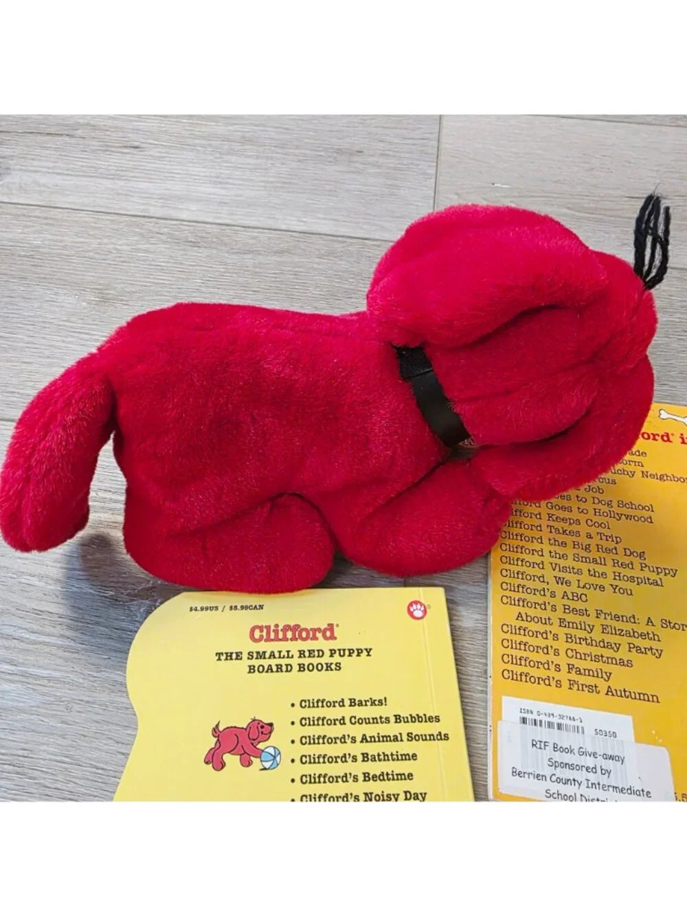 Mix Clifford the Big Red Dog Plush 5 Books Lot Firehouse Opposites Kitchen House
